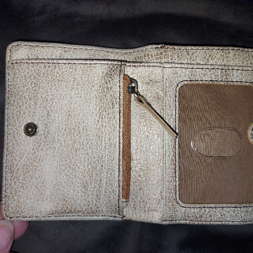 Hobo Beige Leather Wallet